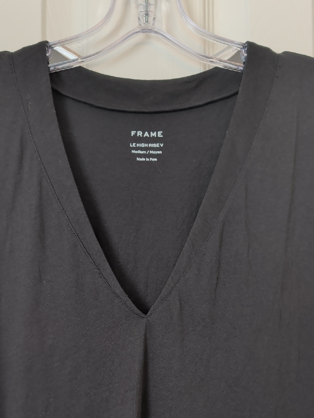 FRAME Le High Rise V Neck Tee - Picture 3 of 6